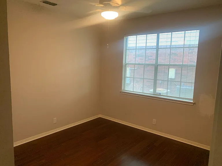 4410 Shavano Cross — Photo 10
