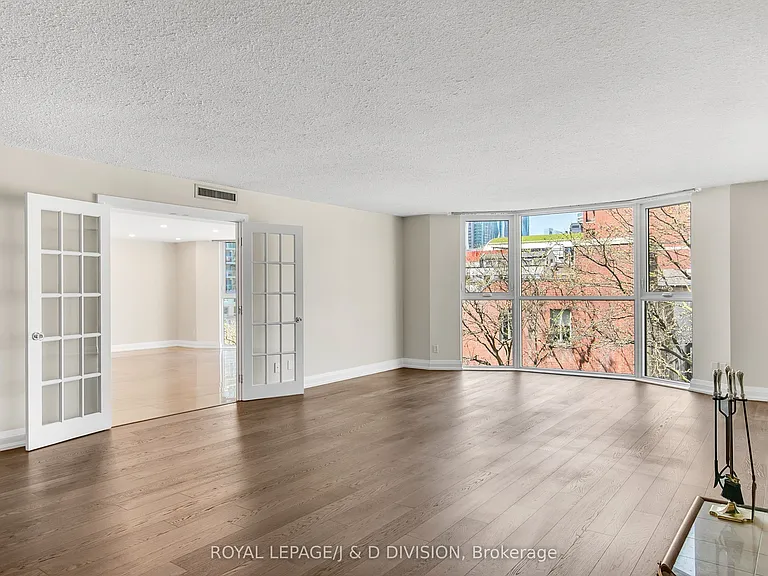 25 George St S #405 — Photo 19