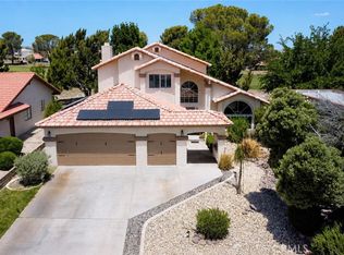 14666 Robin Ln, Helendale, CA 92342