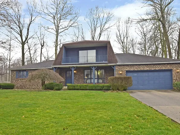 1053 Parkwood Dr, Nappanee, IN 46550