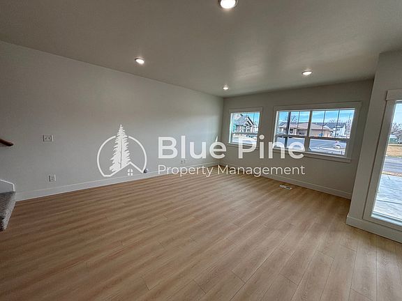 3rd image of 1367 Latah Ave Unit 1