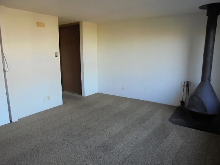 708 Meador Ave — Photo 2