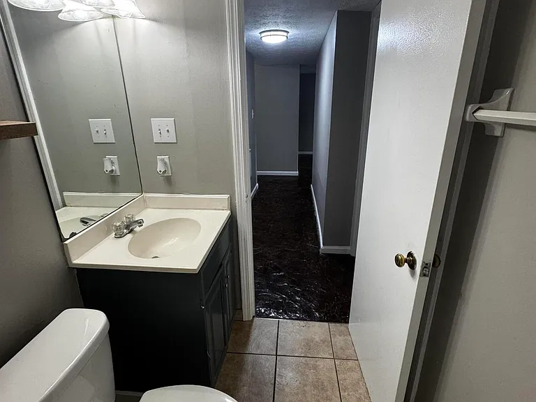185 Donabrook Ct #B7 — Photo 14