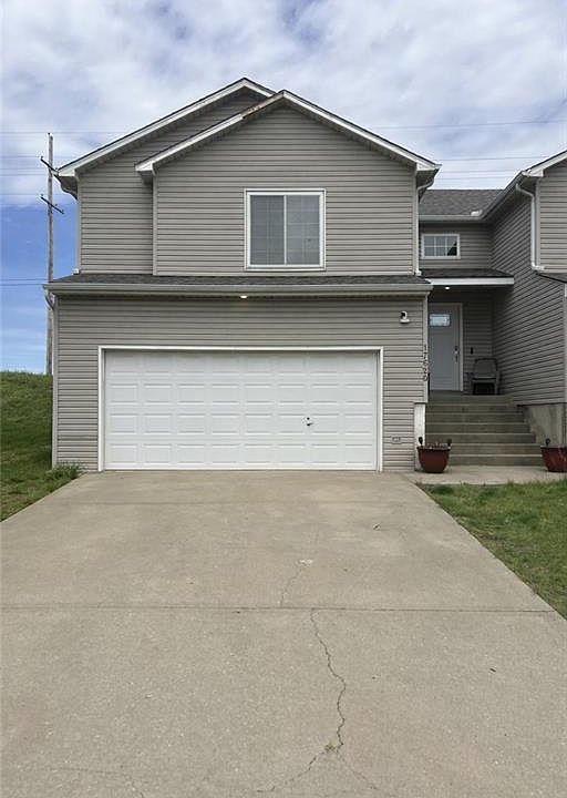 1st image of 17620 W 111th Pl