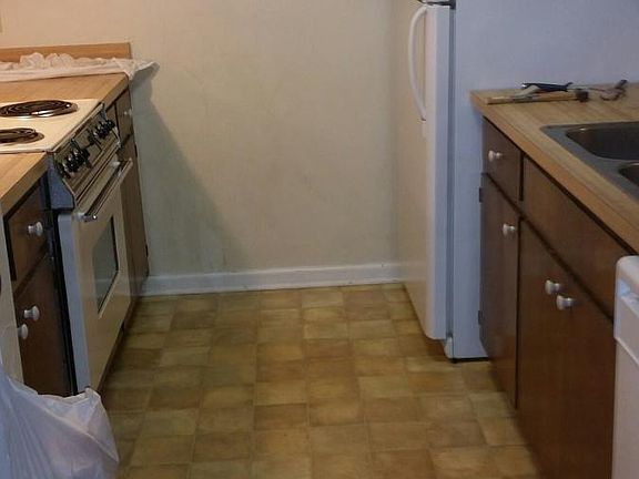5th image of 2850 Little Deal Road # First Floor