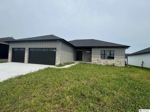 7910 Augustine Ave, Lincoln, NE 68516