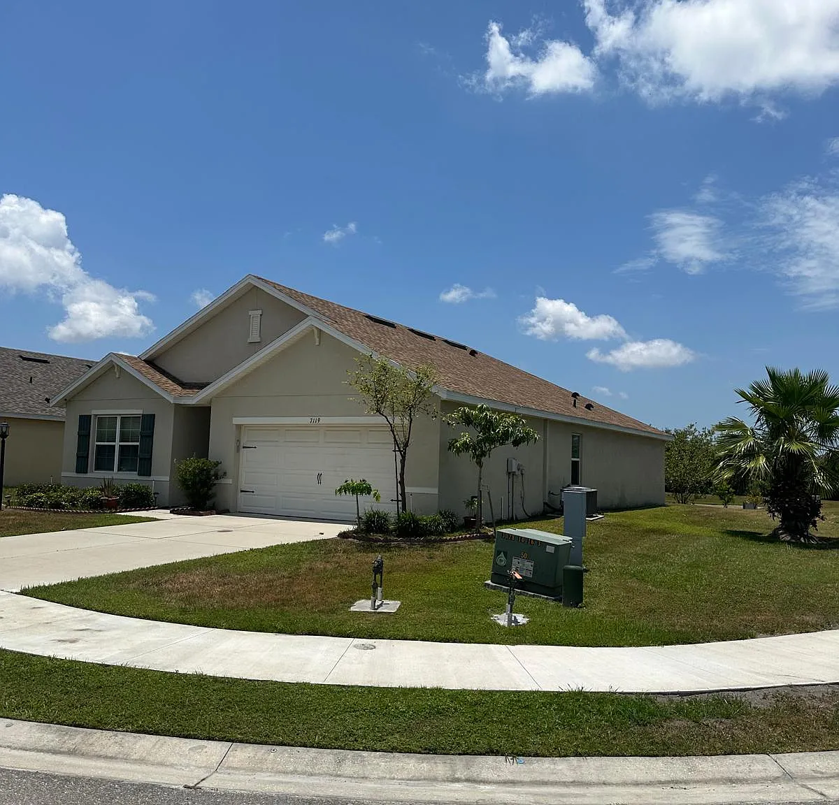 4 bed, 1791 sqft, $2,100 — Photo 2