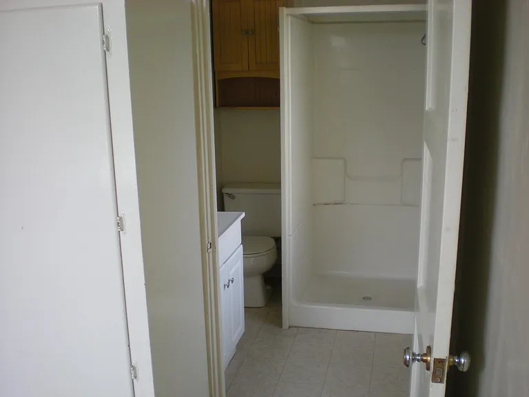 125 Gifford Ave #2 — Photo 4