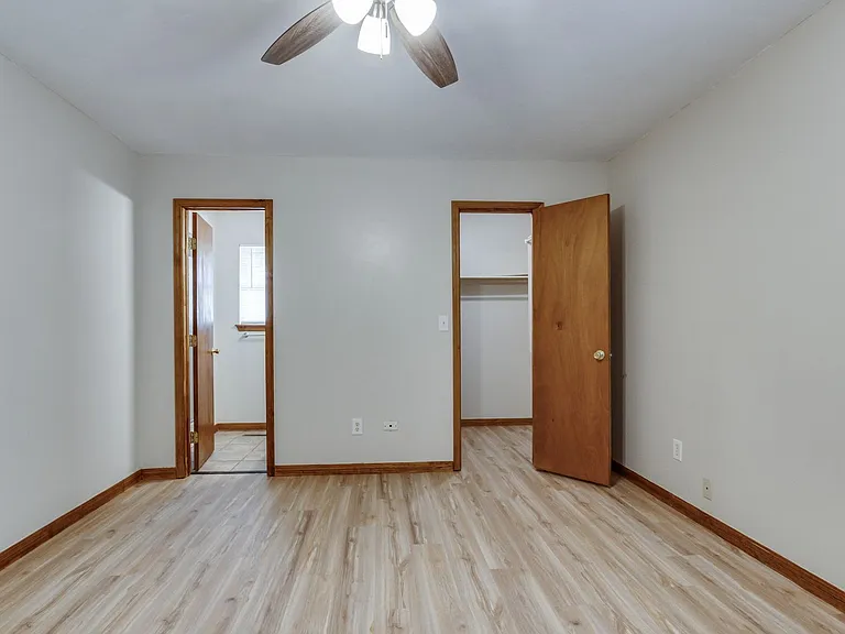 819 N Eagle Ln — Photo 32