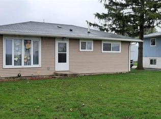 501 Fremont St NE, Blairstown, IA 52209