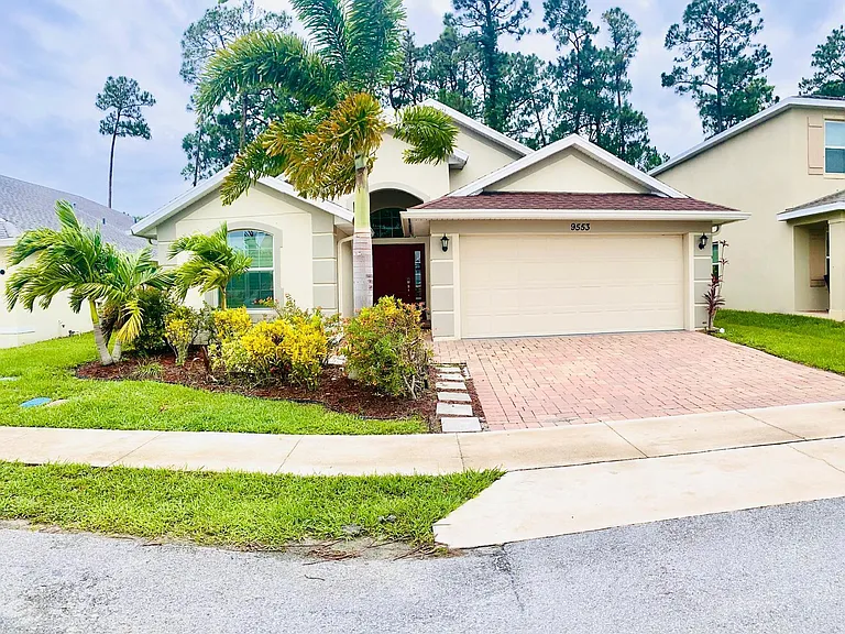 9553 Sea Spray Dr — Photo 2