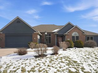 8114 Sorrel Ln, Fort Wayne, IN 46825