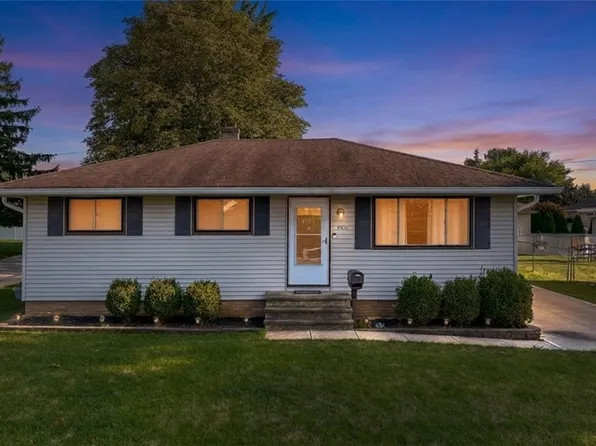 9011 Roedean Dr, Parma, OH 44129