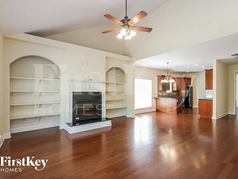 136 Janney Cir — Photo 6
