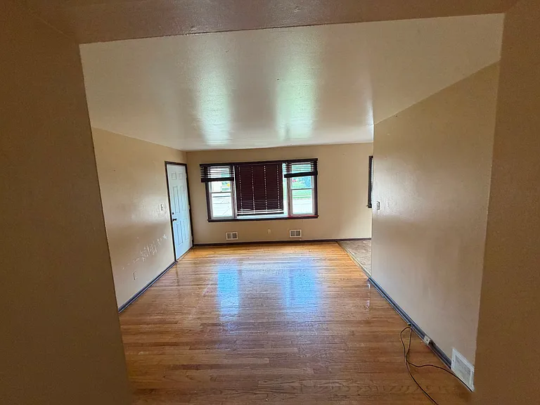 4914 36th Ave #1 — Photo 16