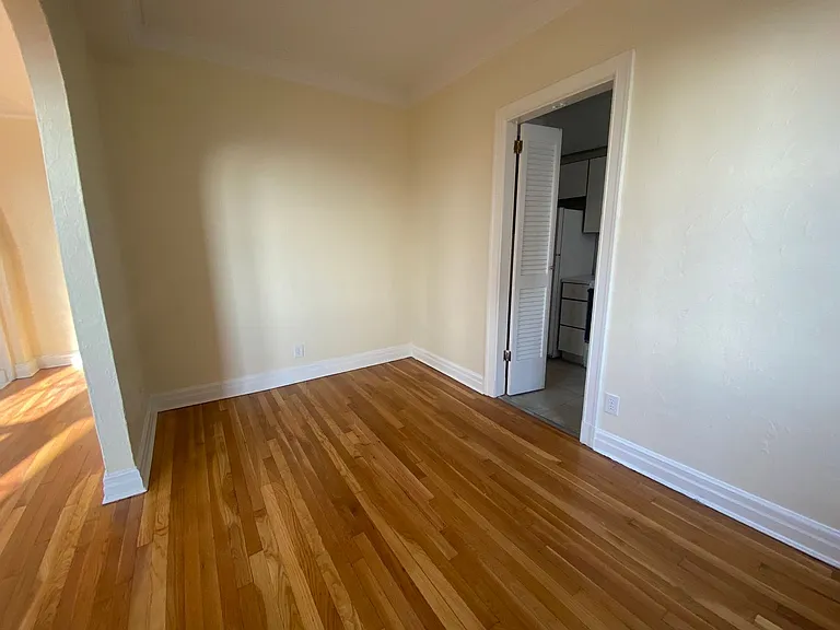 New King Edward Apartments — Photo 268