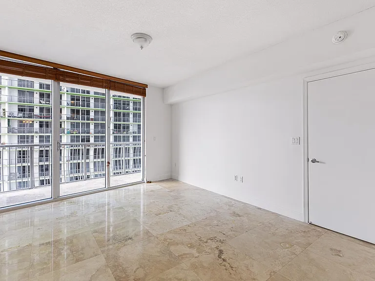 1750 N Bayshore Dr #2409 — Photo 11