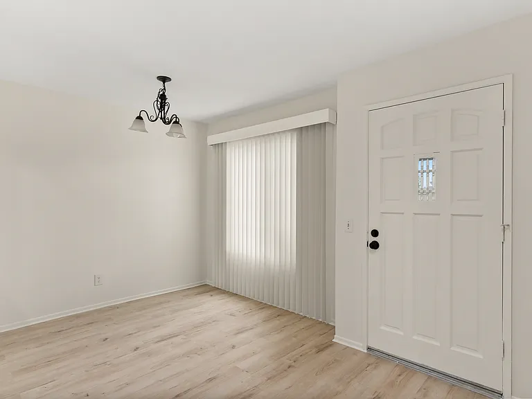 66 Christamon S — Photo 10