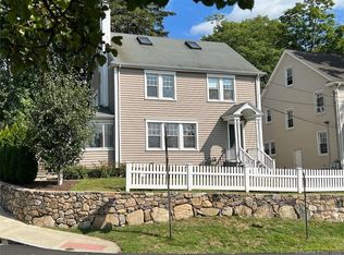 216 Park St, New Canaan, CT 06840