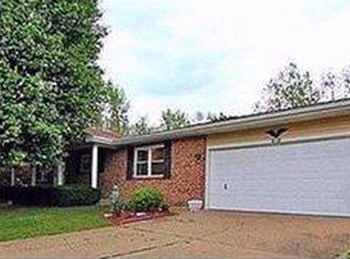 212 Hillsboro Rd, Farmington, MO 63640