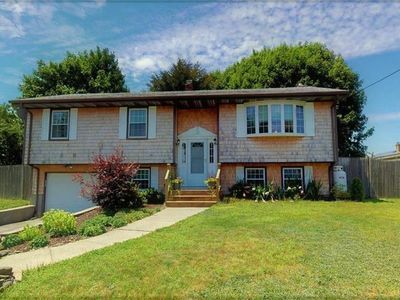 11 Pocono Rd, Middletown, RI, 02842