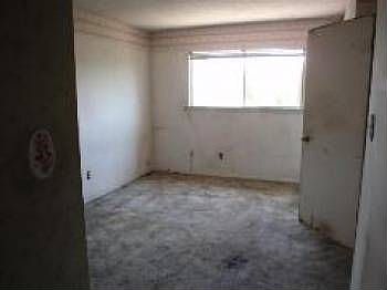 2nd image of 2707 Northeast Dr #B