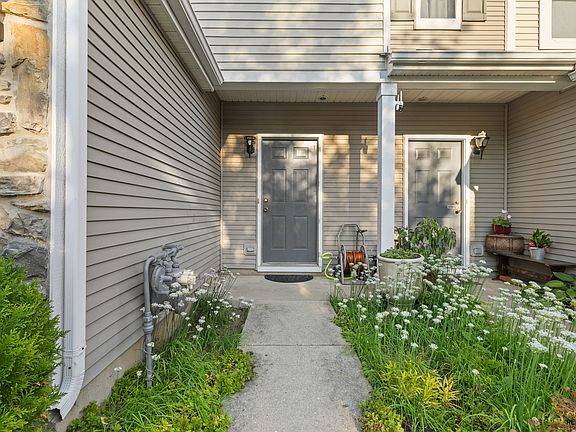 3rd image of 2288 Flagstone Ln