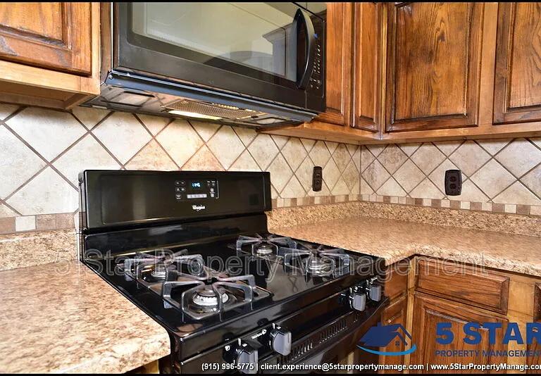 12636 Crystal Ridge St — Photo 18