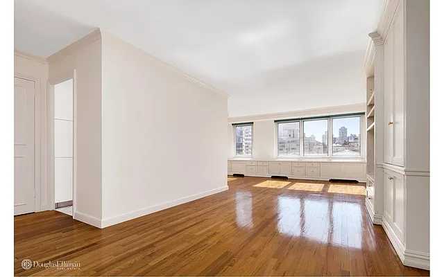 Sold by Douglas Elliman | media 21