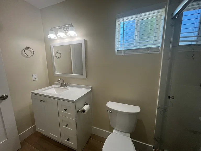 267 Oxford St #B — Photo 10