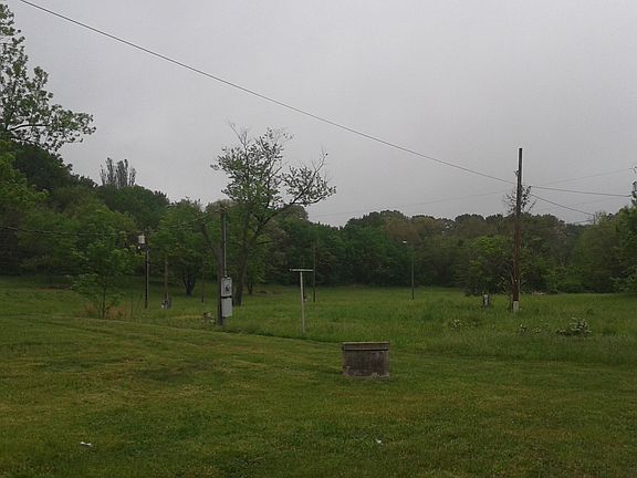 5th image of 1031 Daniels Trail