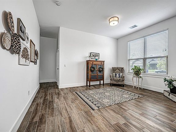 5th image of 505 Greens Pkwy
