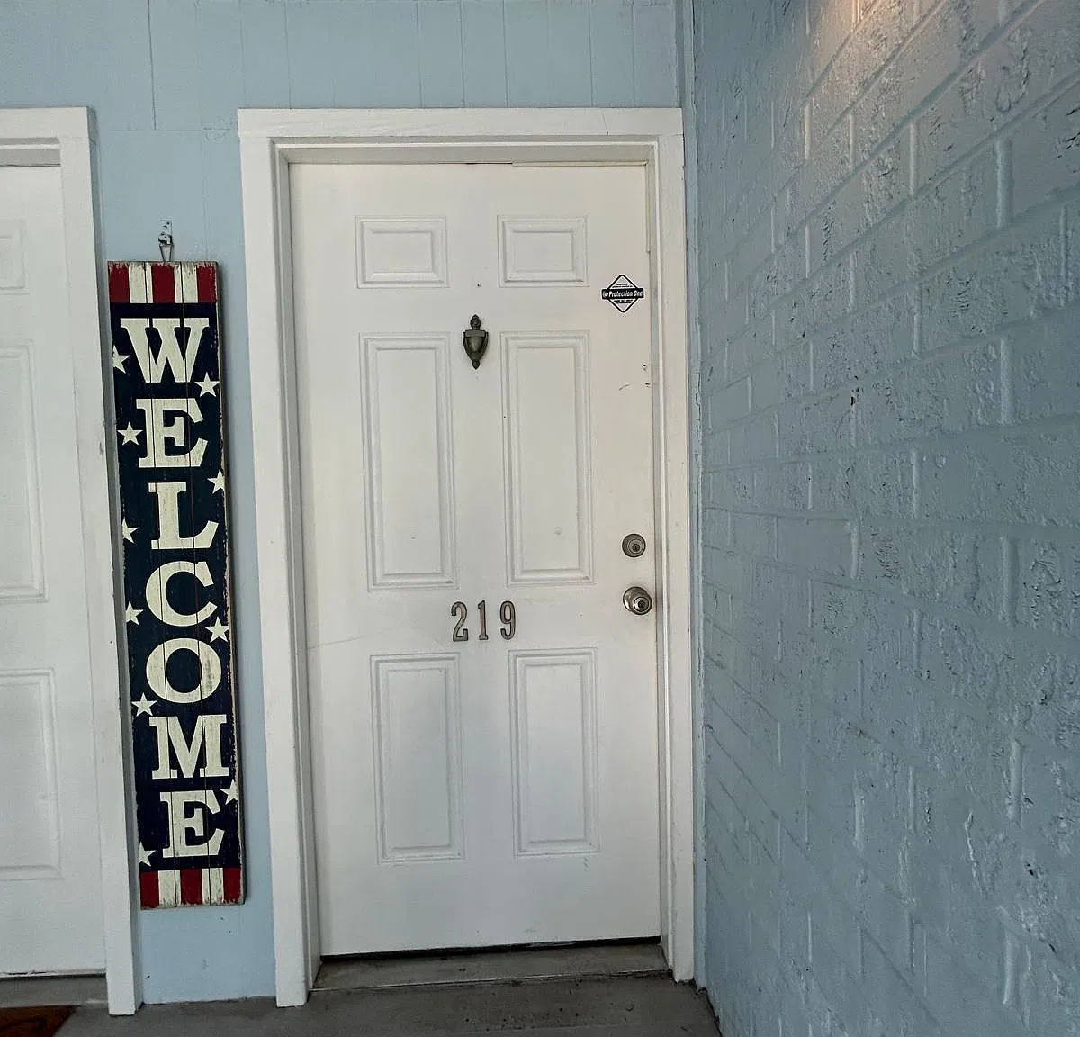 2 bed, 2.0 bath, 950 sqft, $1,650 — Photo 2