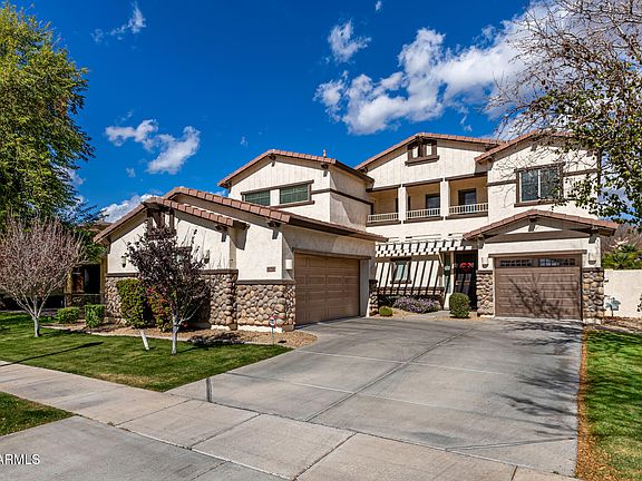 3rd image of 4054 E WASHINGTON Avenue