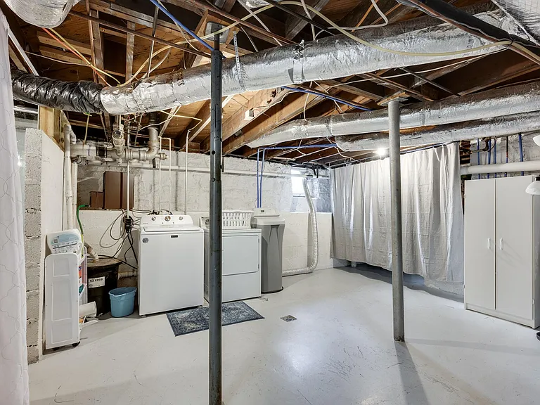 1114 Woodvale Dr — Photo 46