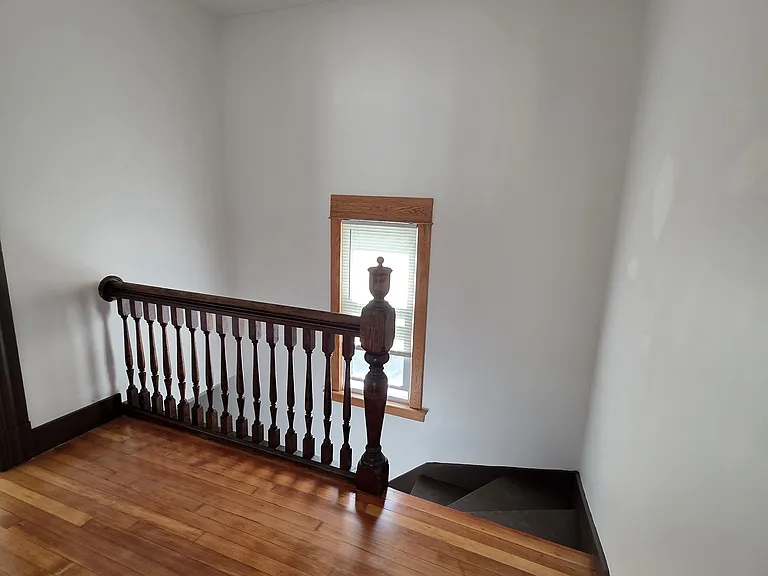 73-75 Hitchcock St — Photo 11