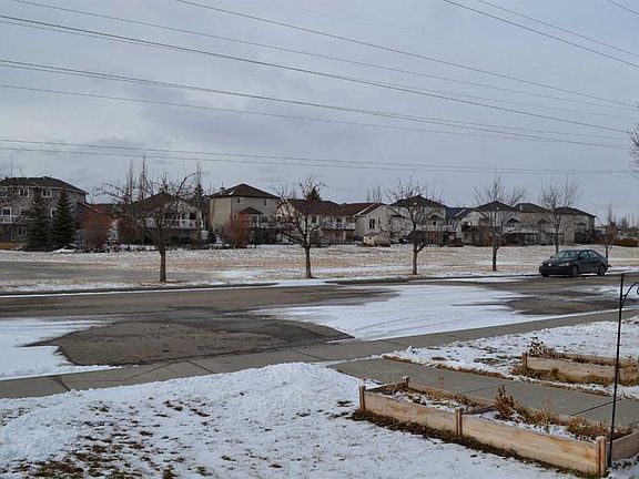 4th image of 209 E Lakeview Inlt