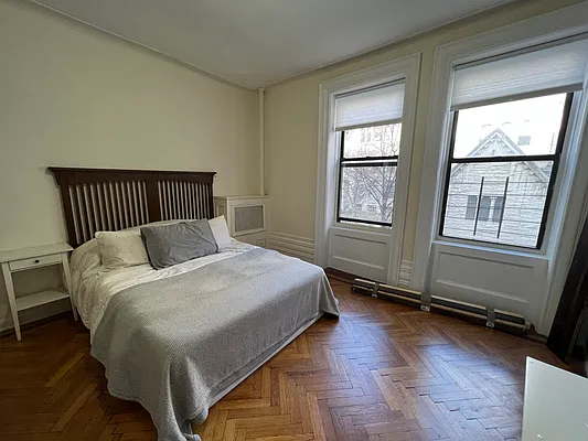 Rented by City Connections Realty | media 16