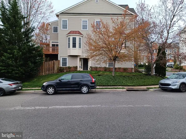 3396 Beechcliff Dr, Alexandria, VA 22306