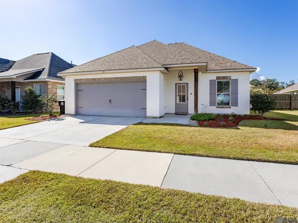 141 Lake Breeze Dr, Baton Rouge, LA 70820