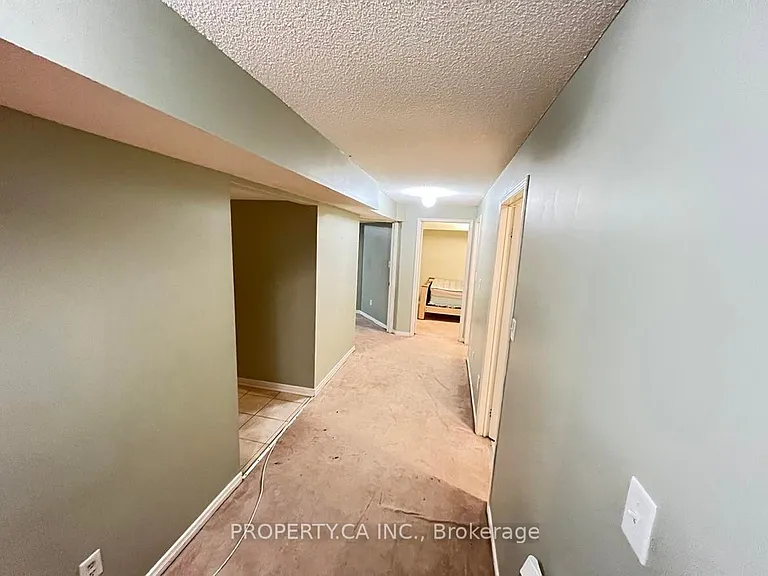 14 Owens Rd #BASEMENT — Photo 10