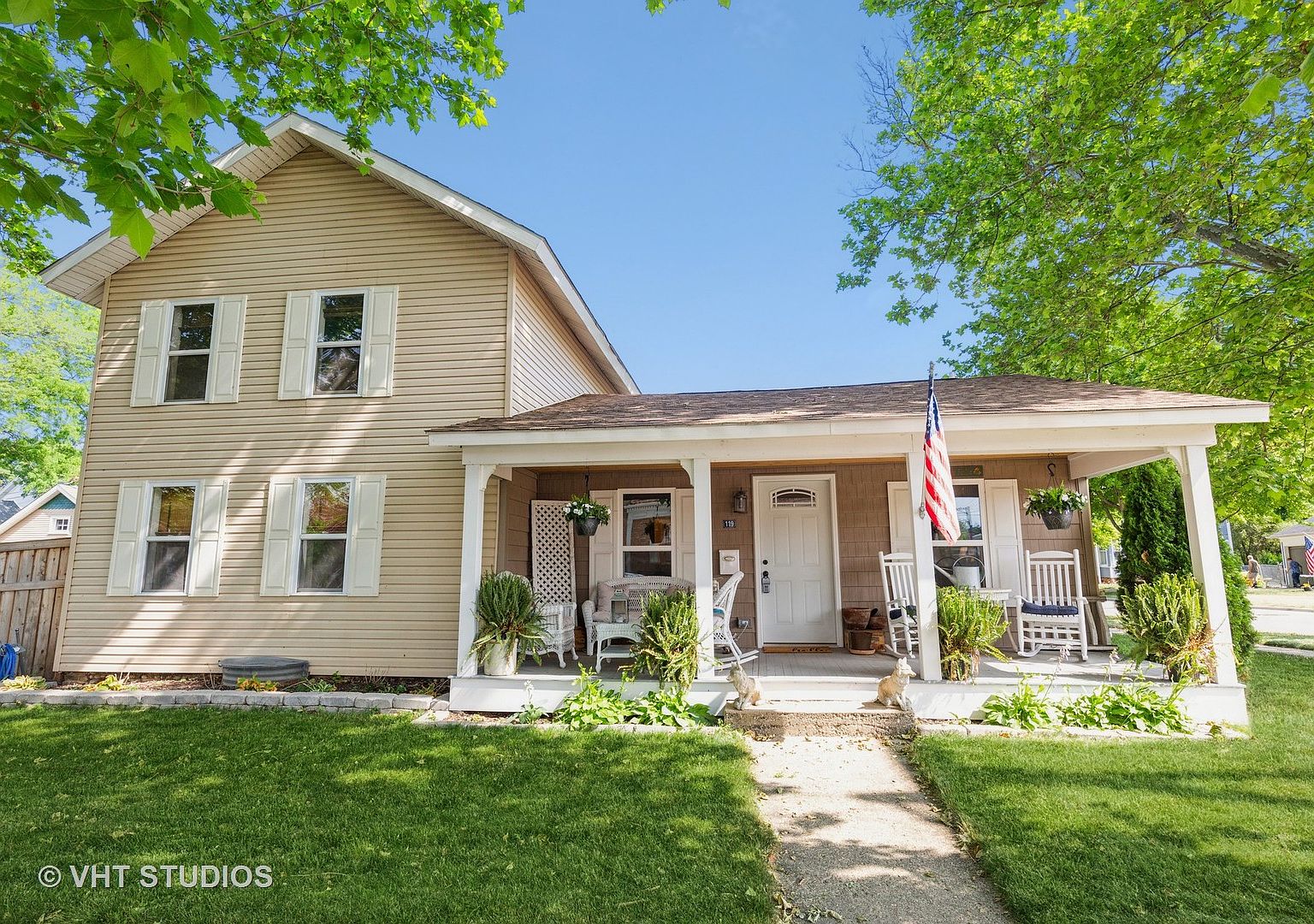 119 Barrington Ave, East Dundee, IL 60118 Zillow