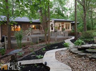 460 Sherwood Rd, Fayetteville, GA 30215