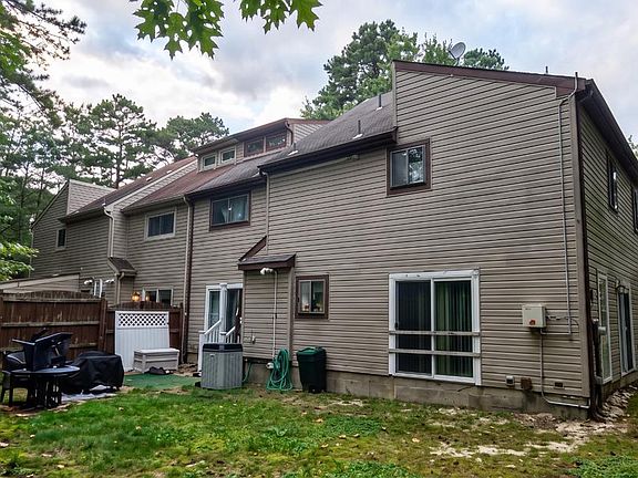 5th image of 1 Jackson Ct W
