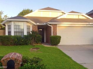2200 Woodland Oaks Dr, Arlington, TX 76013