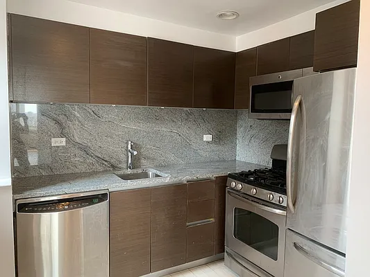 Rented by Stonehenge NYC LLC | media 1