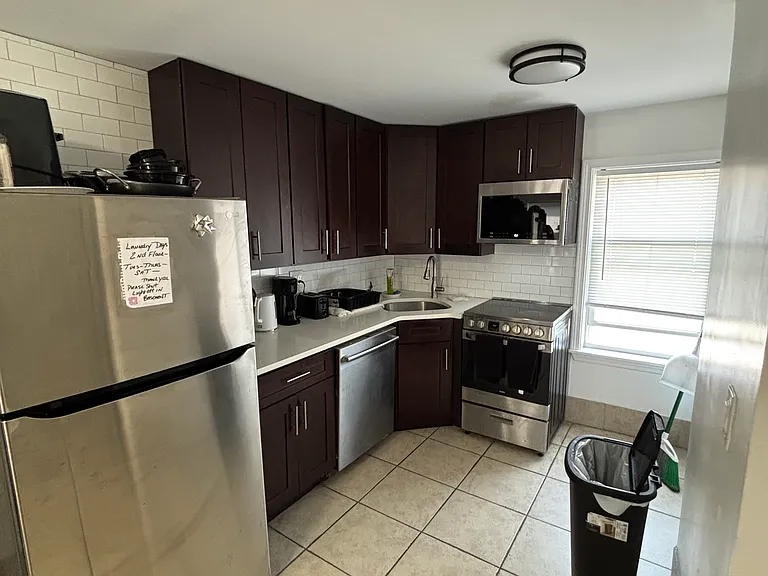 26 Brewer St #2 — Photo 2
