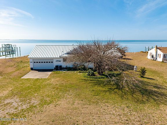 4th image of 1528 Island Road