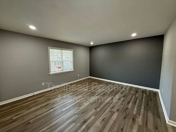 2nd image of 304 E Gregory Blvd #2