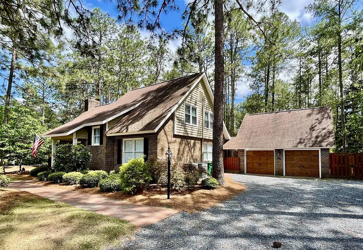 3 bed, 2.5 bath, 1660 sqft, $2,950 — Photo 2